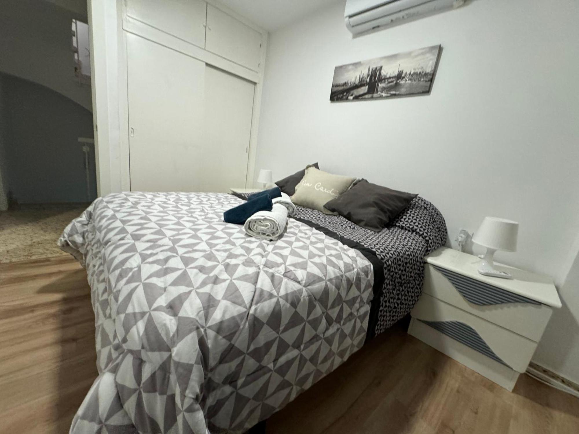 Malaga Beach, Pedregalejo Apt.4/6 2 Hab. Bagian luar foto